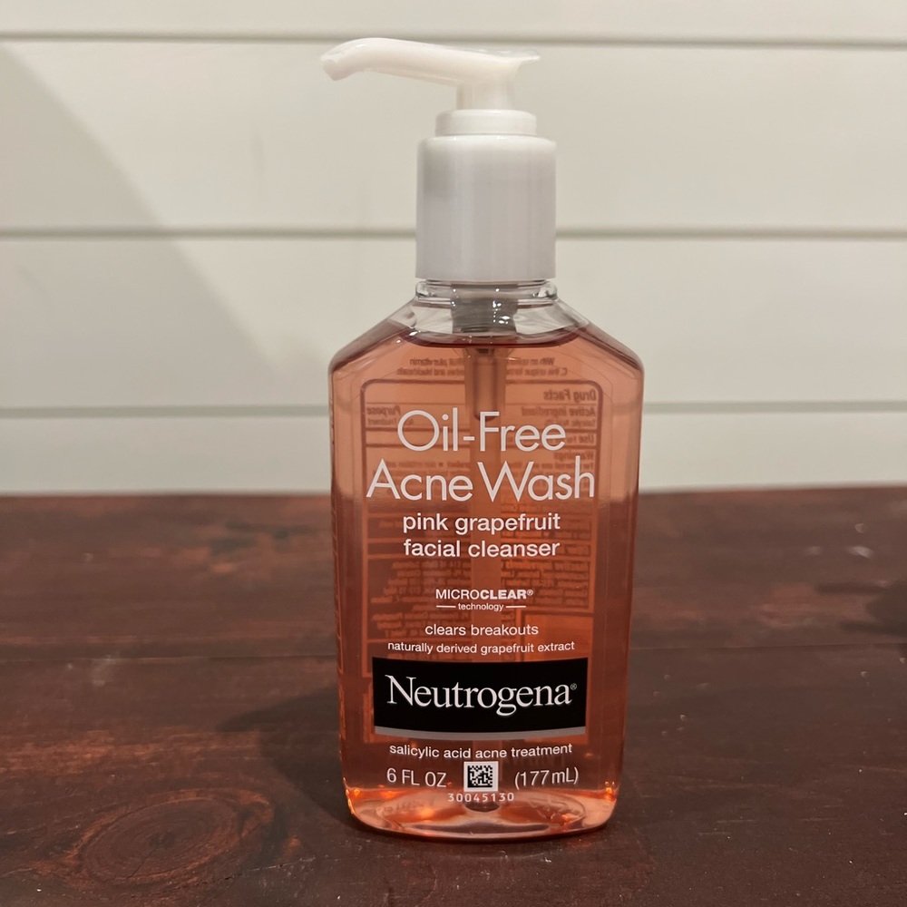 NEUTROGENA OIL FREE ACNE WASH